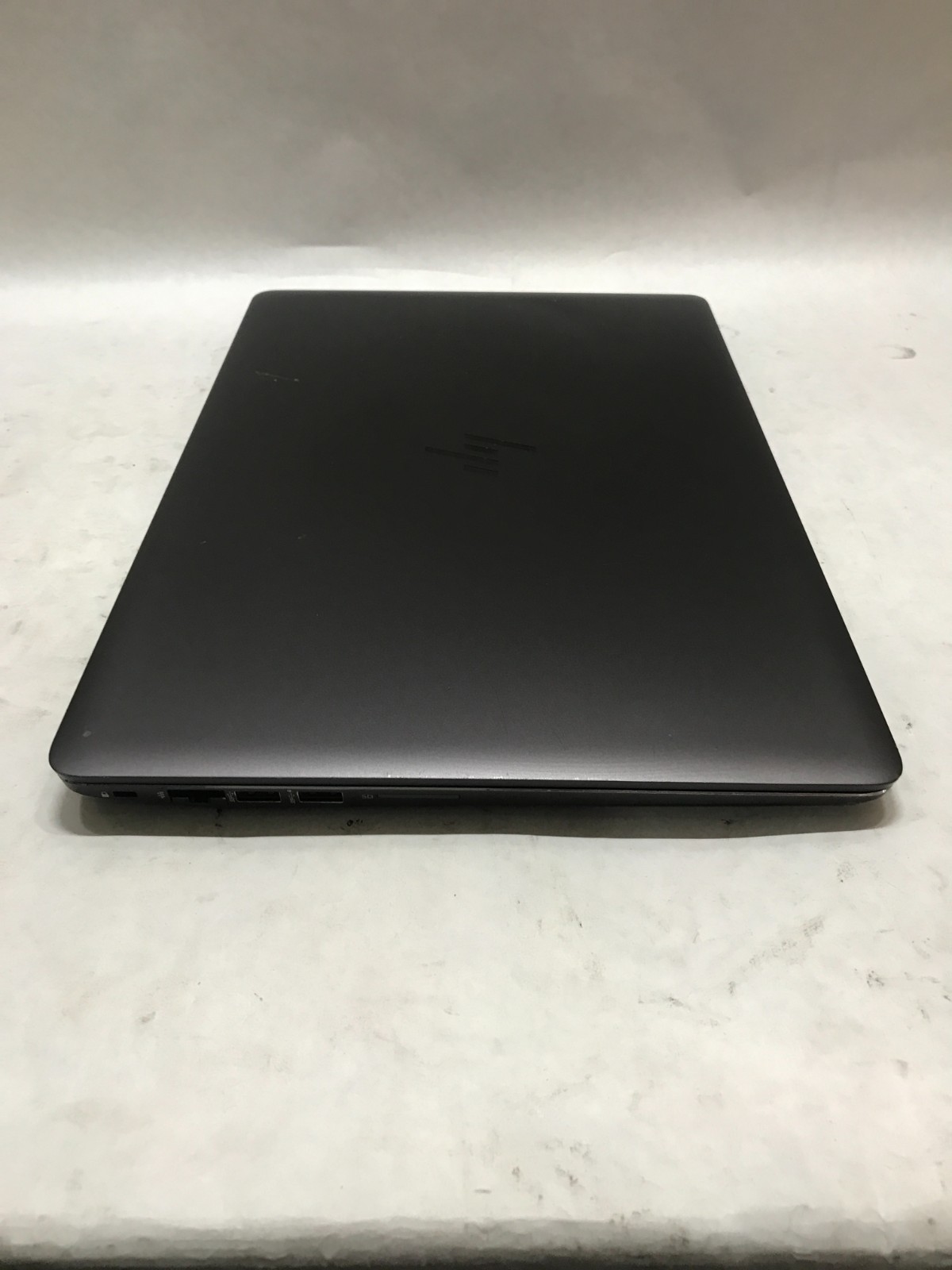 HP ZBook Studio G4 15″ Intel i7-7700HQ 4GB RAM 128GB SSD Windows 11 BAD BATT -DW