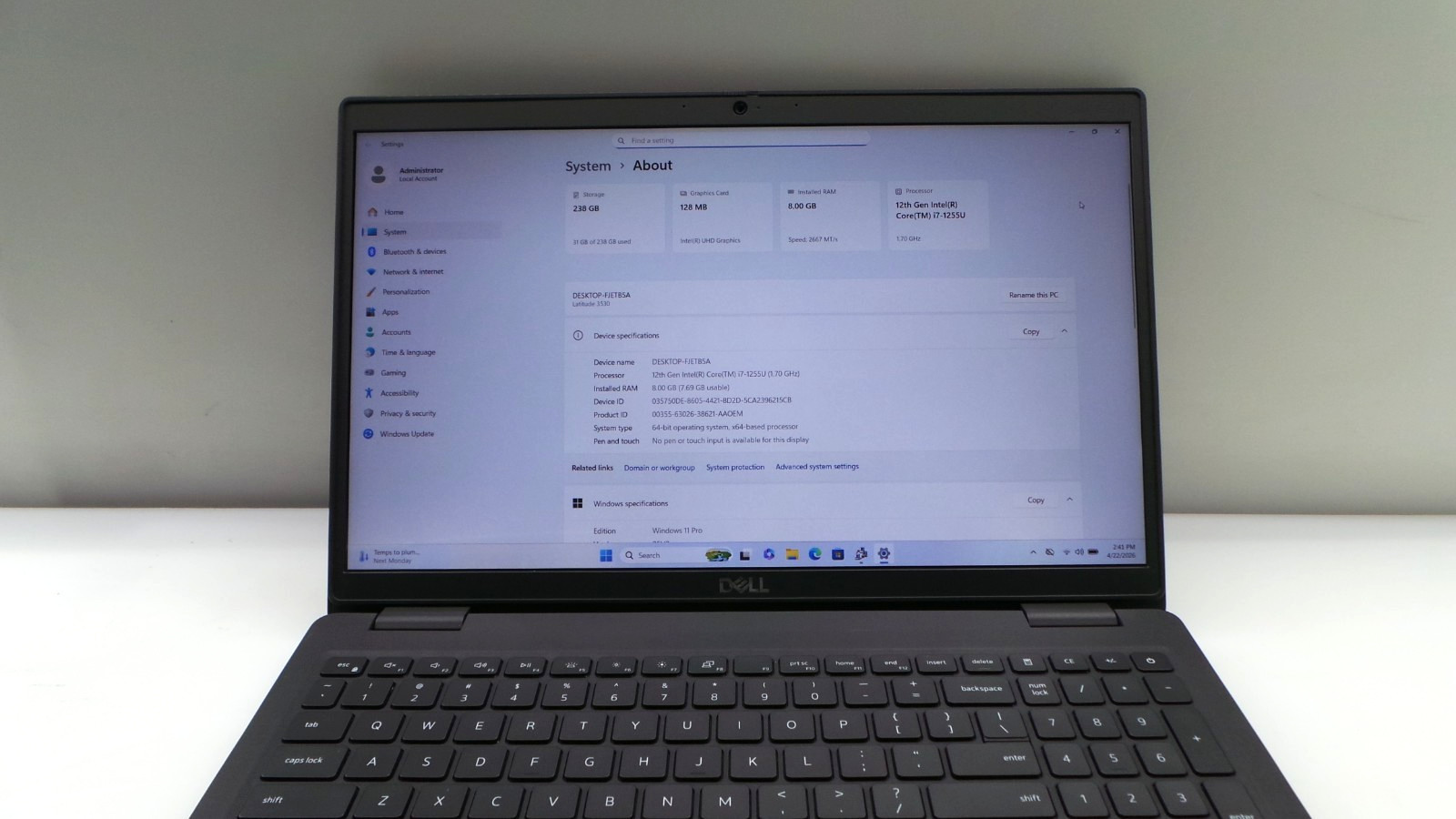 Dell Latitude 3530 | 15.6″ | i7-1255U | 8GB 256GB SSD | Win 11 Pro