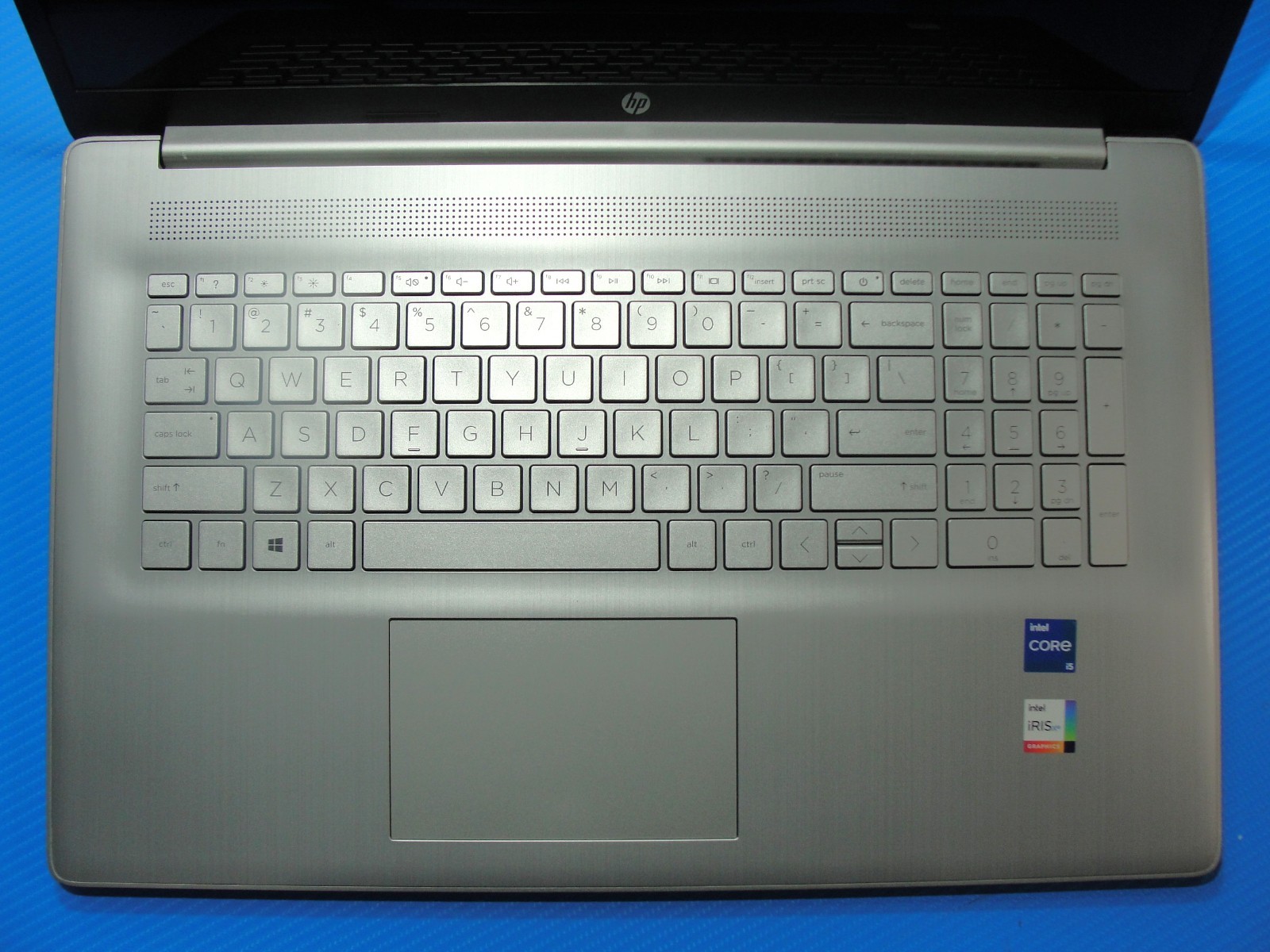 HP 17-CN0021NR 17″HD+ Intel Core i5-1135G7 2.4GHz 8GB 256GB SSD +Charger