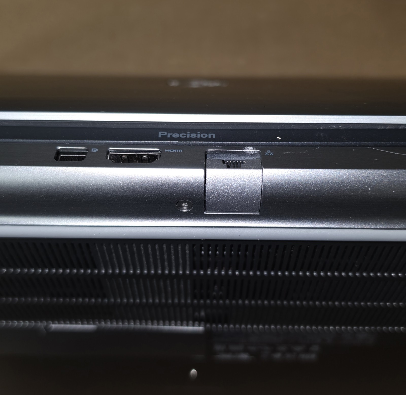 DELL Precision 7560 15.5″ i7-11850H 36GB 512GB T1200