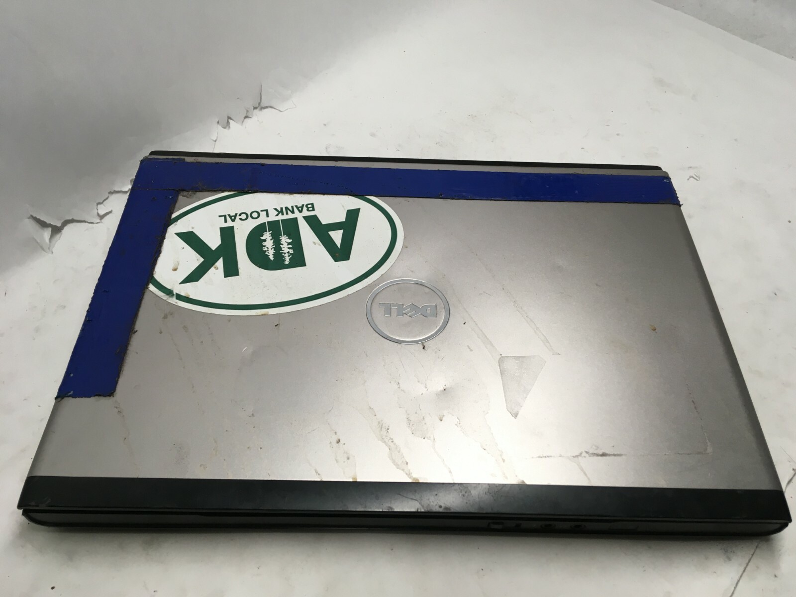 Dell Vostro 3400 14″ Intel Core i5 Laptop For Parts Broken LCD Screen NO HDD JR