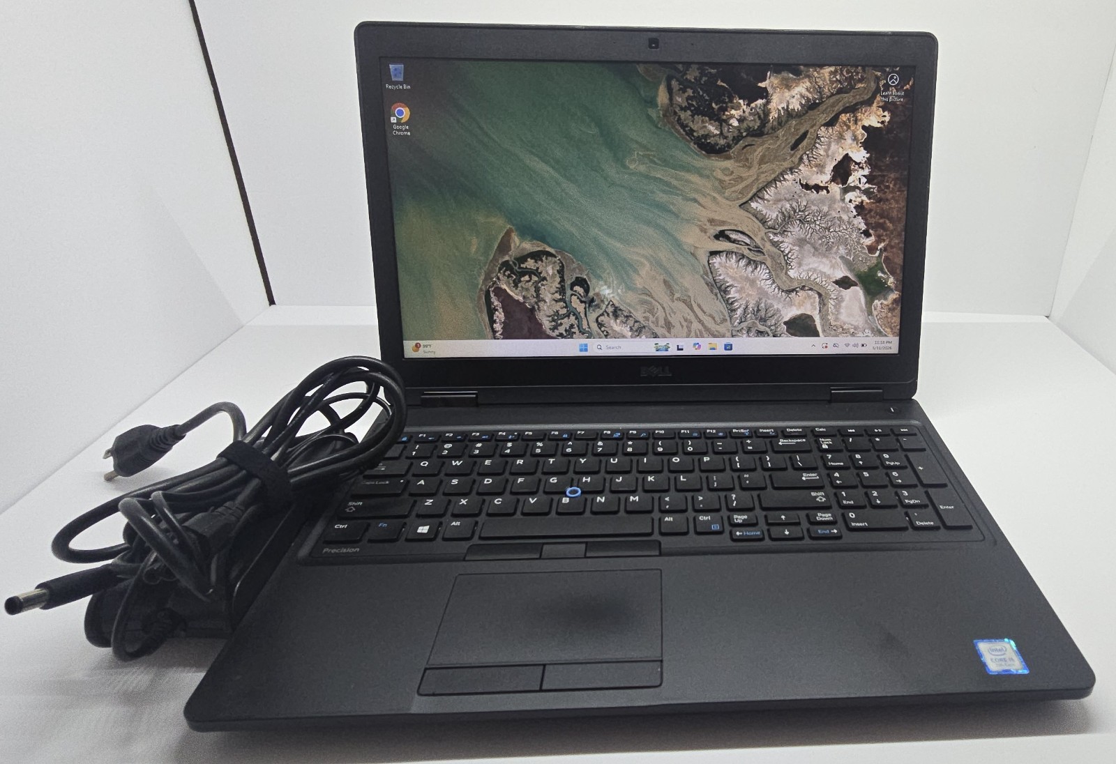 Dell Precision 3520 Laptop 15.6″ i5-7440HQ 8GB 256GB SSD Windows 11 Pro Charger