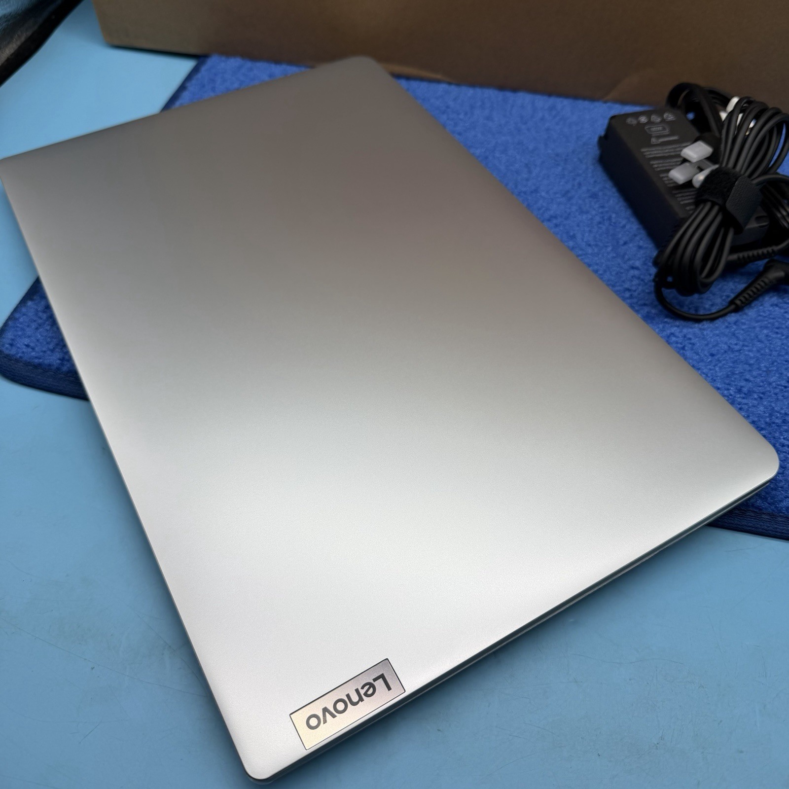 Lenovo IdeaPad 15IRU7 15.6″ FHD Laptop Intel Core i5-1335U 16GB RAM 256GB SSD