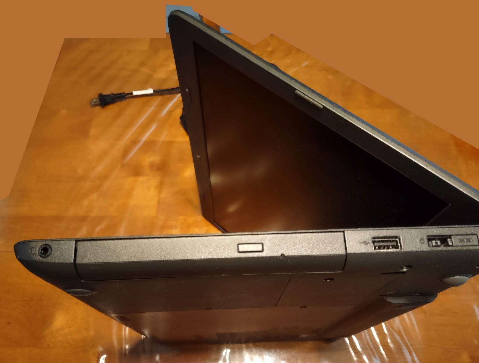 Lenovo E555 15.6” AMD A6 2.2GHz 8GB 500GB HDD Win10Pro MS Office *READ*