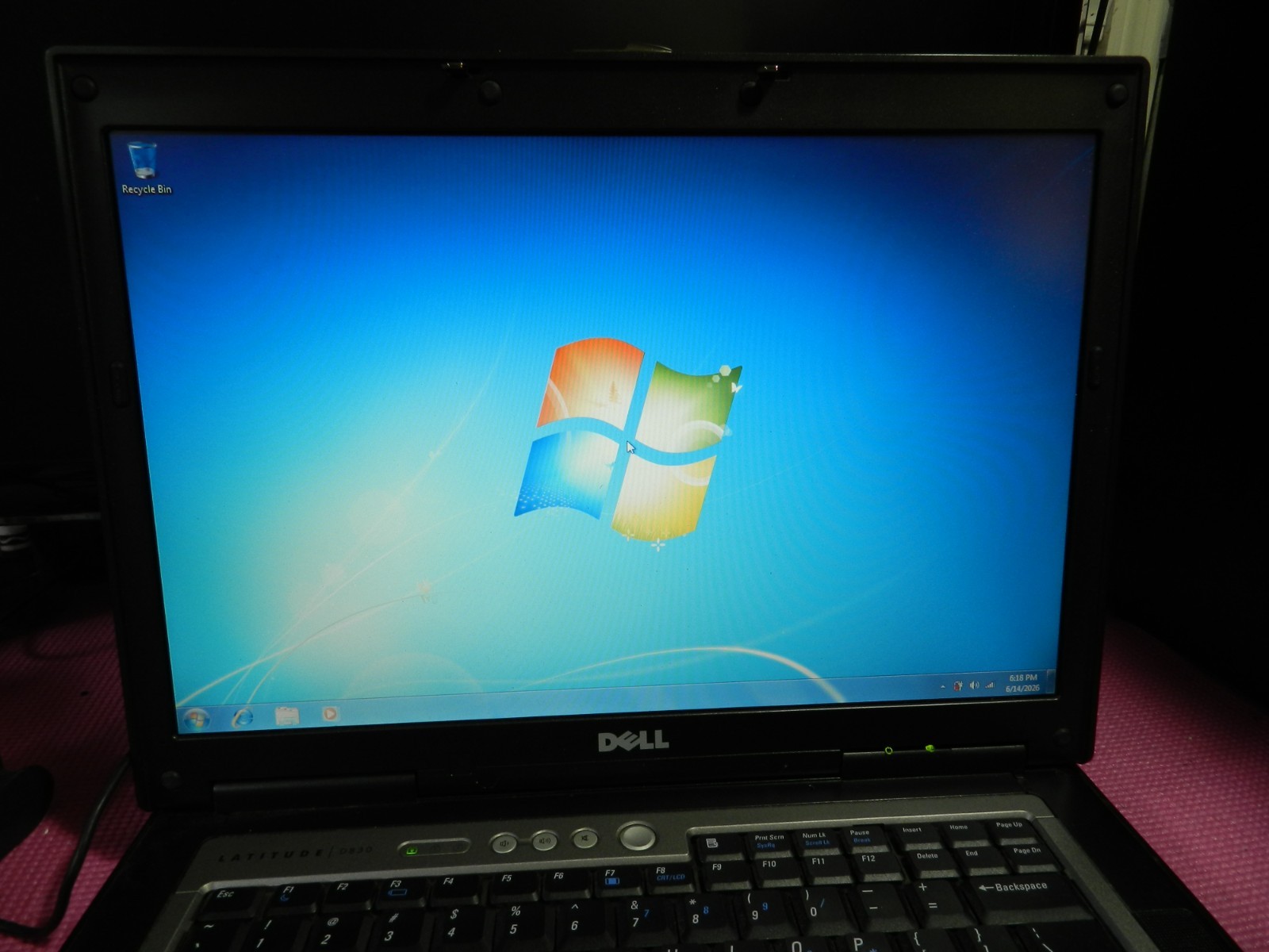Dell Latitude D830 Core 2 Duo Boots Windows 7 w/ Charger 2GB ram 80gb SSD