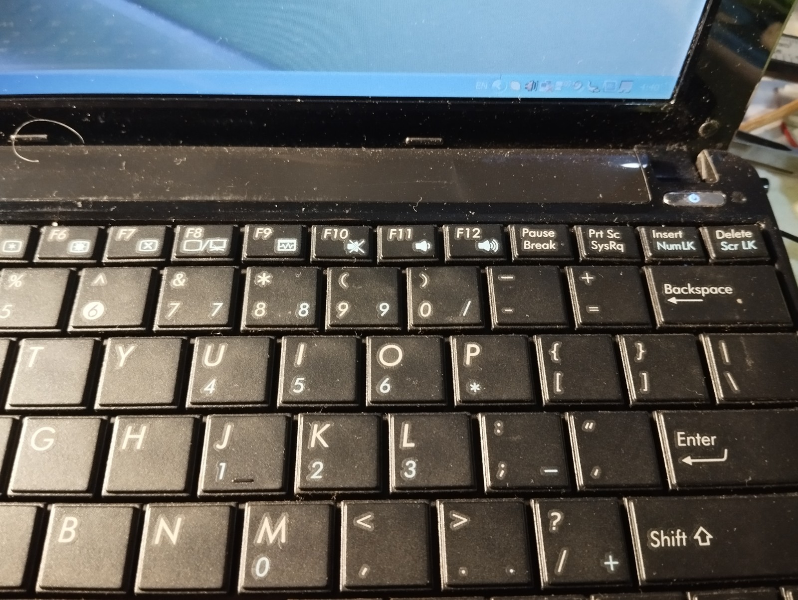 ASUS Eee PC MINI NOTEBOOK 1005HAB BLACK 1G DDR2 ATOM270 WIFI CAMERA WINXP Good