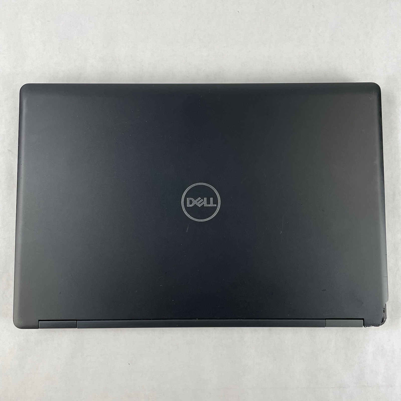 Dell Latitude 5590 15.6″ i5-8250U 1.6 GHz 8GB RAM No SSD No OS – Bad Corner READ