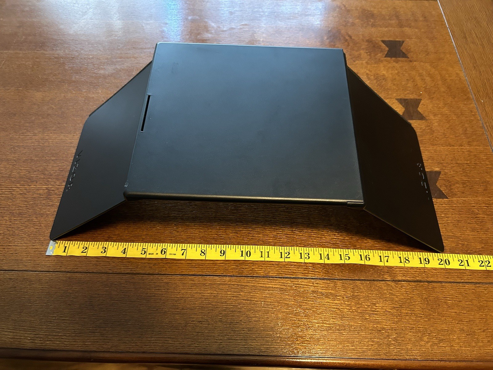 VIZOR Laptop Sun Shield – Adjustable, Portable, Universal Fit See Description