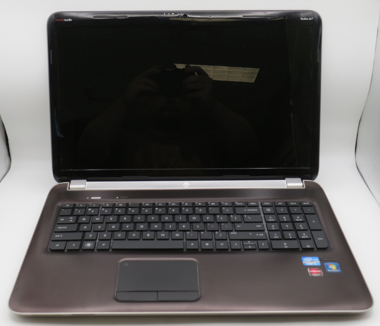 HP Pavilion dv7 i5-2430M @ 2.4GHz 6GB DDR3 128GB SSD 17.3″ No OS/AC/Battery