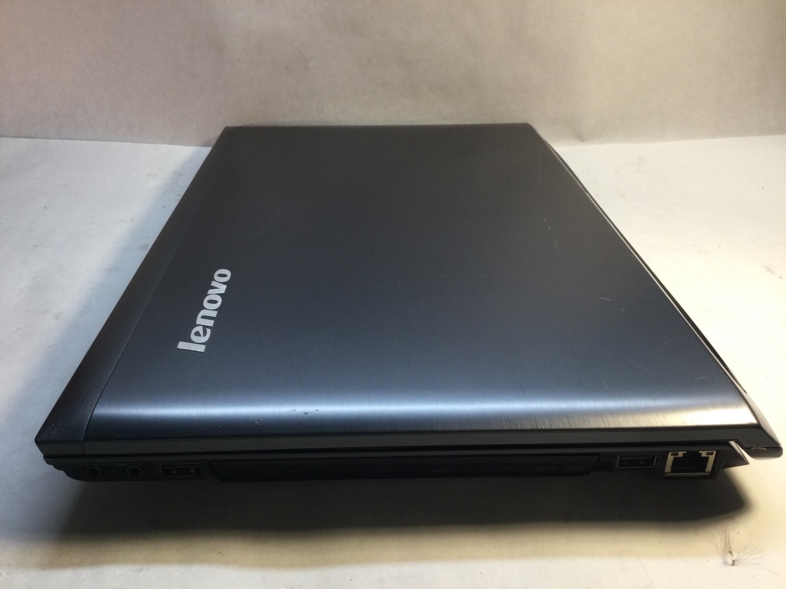 Lenovo IdeaPad V570 15″ Laptop Intel Core i5-2410M 2.4GHz-BAD KEYBOARD -MZ