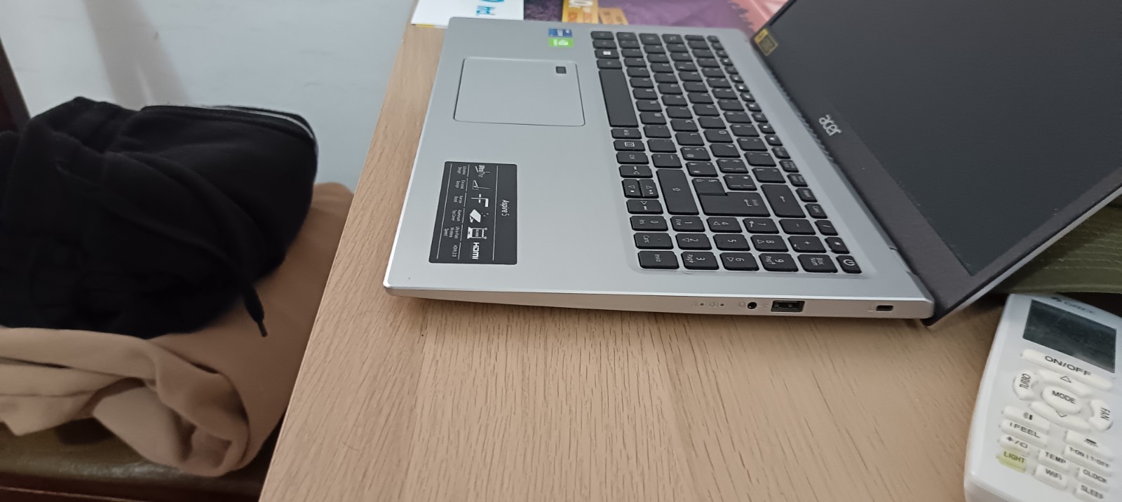 Acer Aspire 5 A515-56 15.6″ i7-1165G7 2.8GHz 16GB RAM 512GB SSD