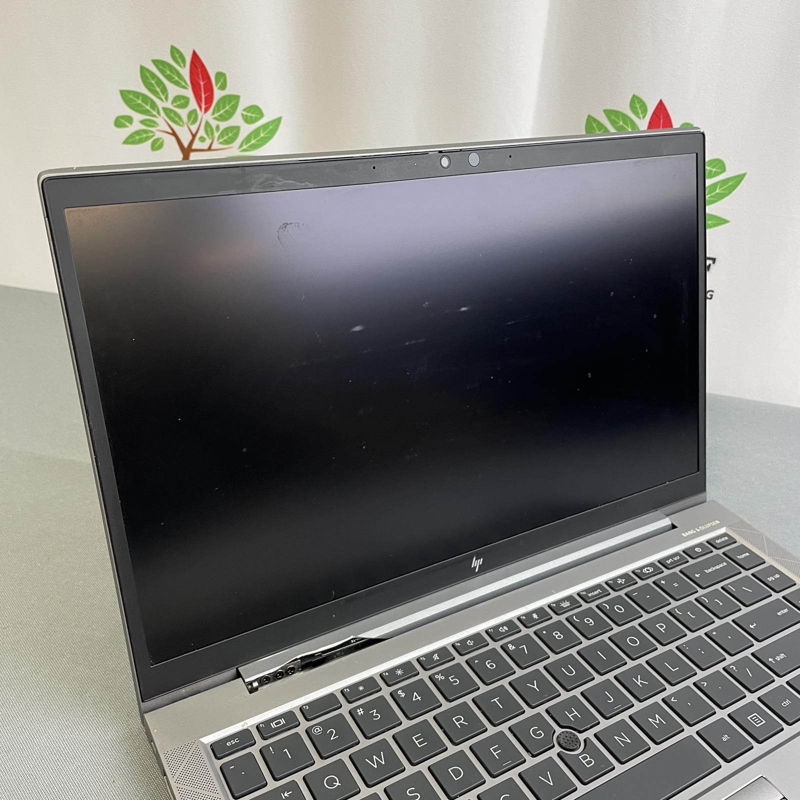 HP ZBook Firefly 14 G8 14 in, Core i7-1185G7, No RAM/SSD | #2465 PARTS (READ)