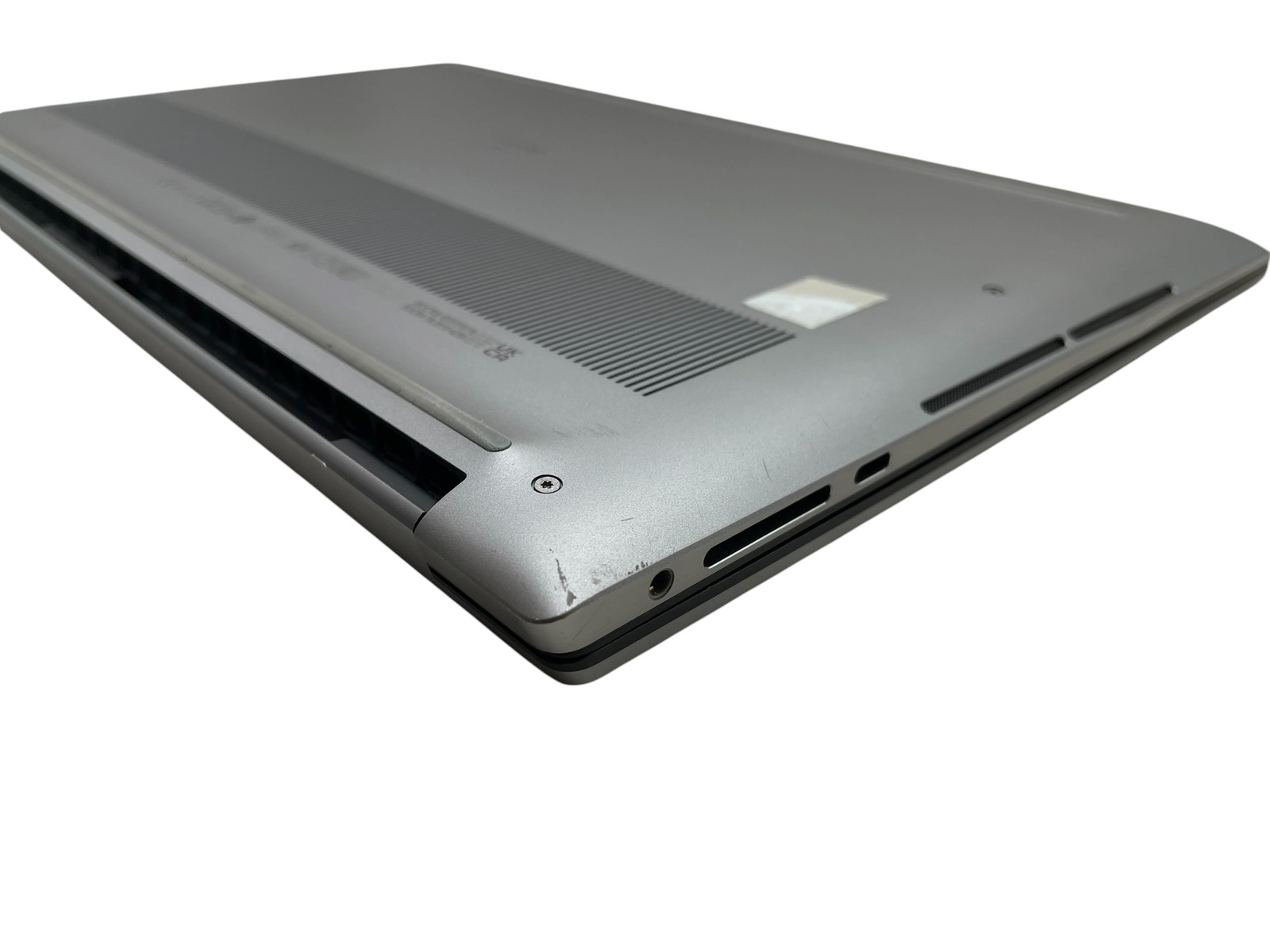 Dell Precision 5560 15″ – i7 2.5GHz – 8GB RAM – 512GB SSD – Grade D