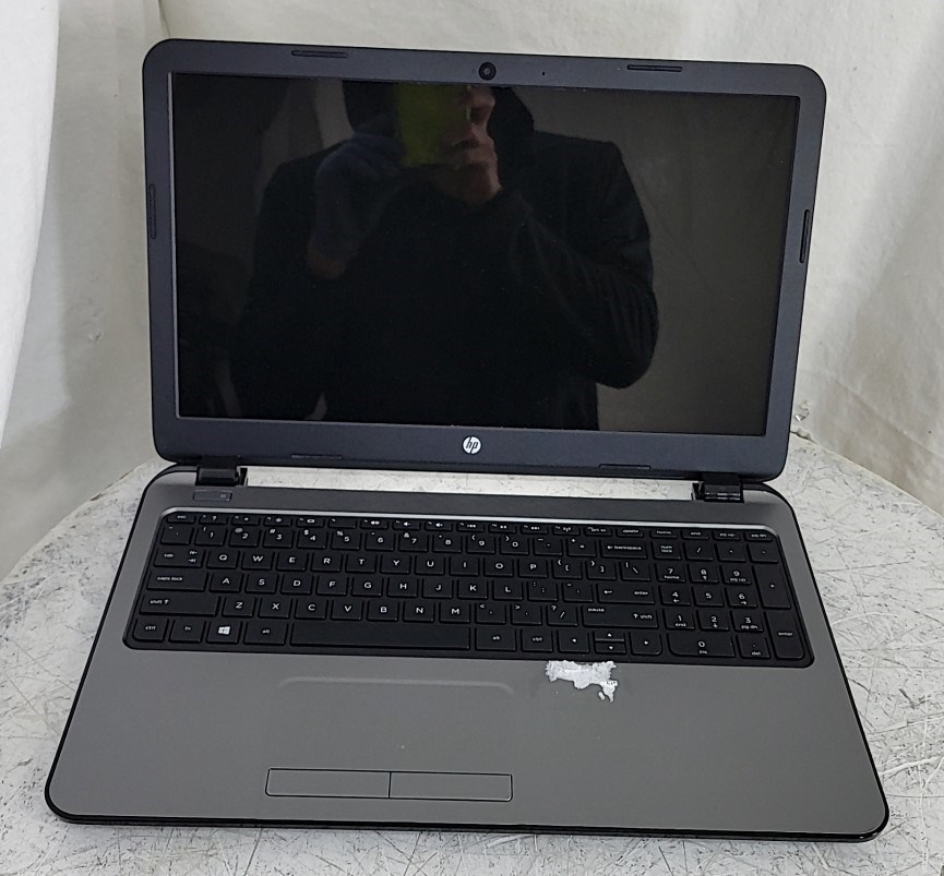 HP 15-g035cy K3Z29UA#ABA Laptop E1-2100 APU 1GHz 4GB 500GB SEE NOTES