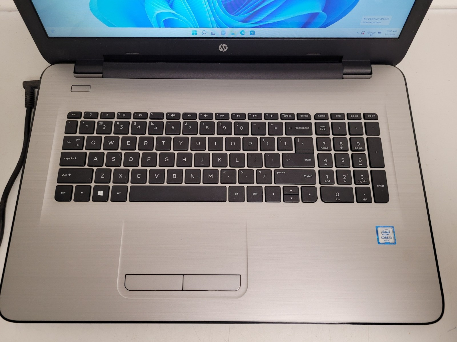 Hp notebook 17-x061nr 17.3″ i3-6100u 2.3ghz 8Gb ram 1tb hdd charger 8CG707101P