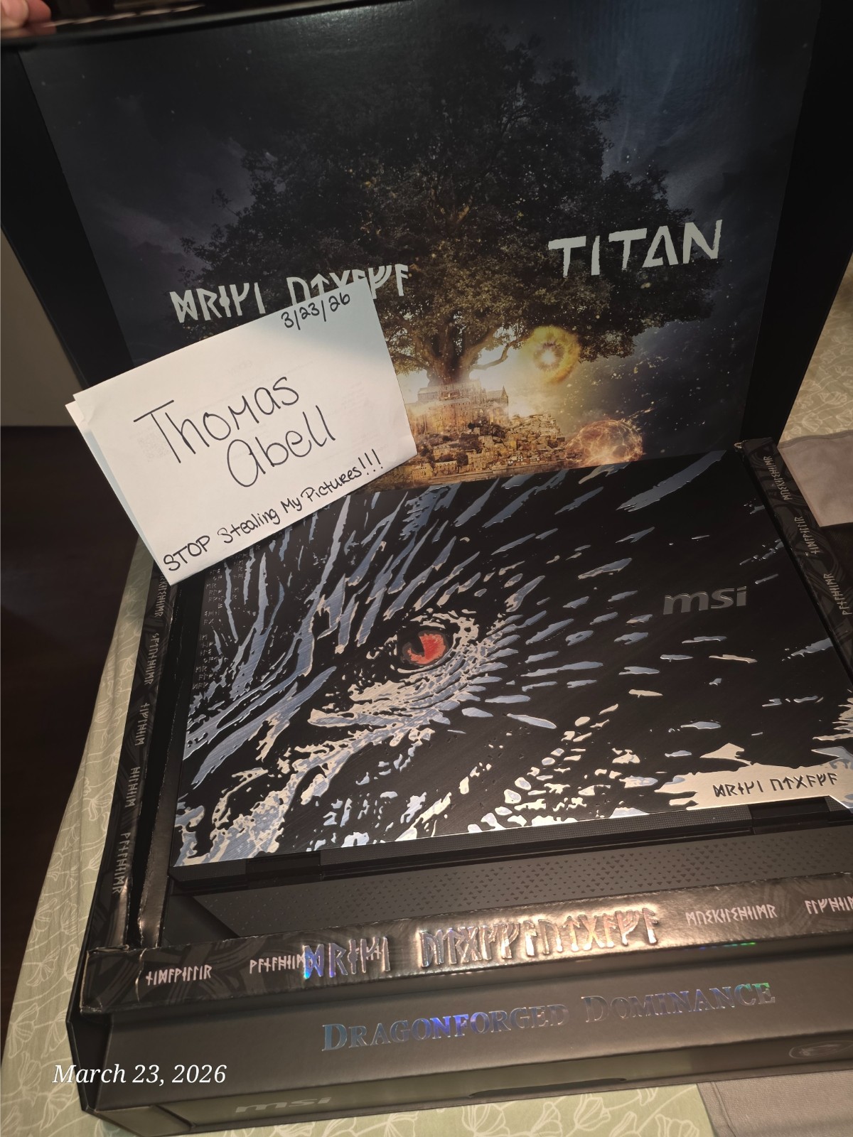 MSI Titan 18 HX Dragon Edition Norse Myth A2XWJG-440US U9-285HX RTX 5090 96G 6TB