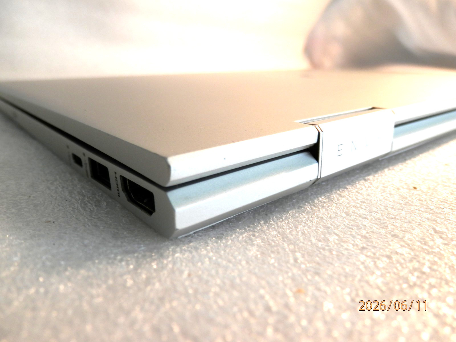 HP ENVY x360 15m-dr0012dx , Intel Core i7-8565U,512GB SSD 16GB RAM A/C Charger*