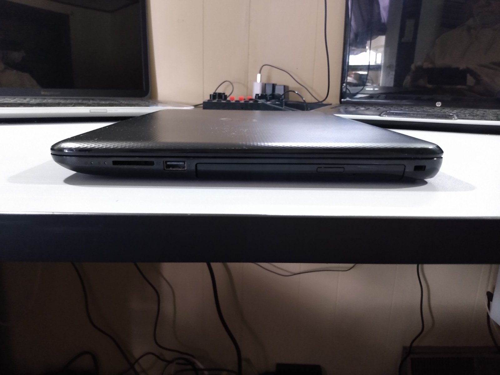 Hp 15-AF141dx laptop windows 10