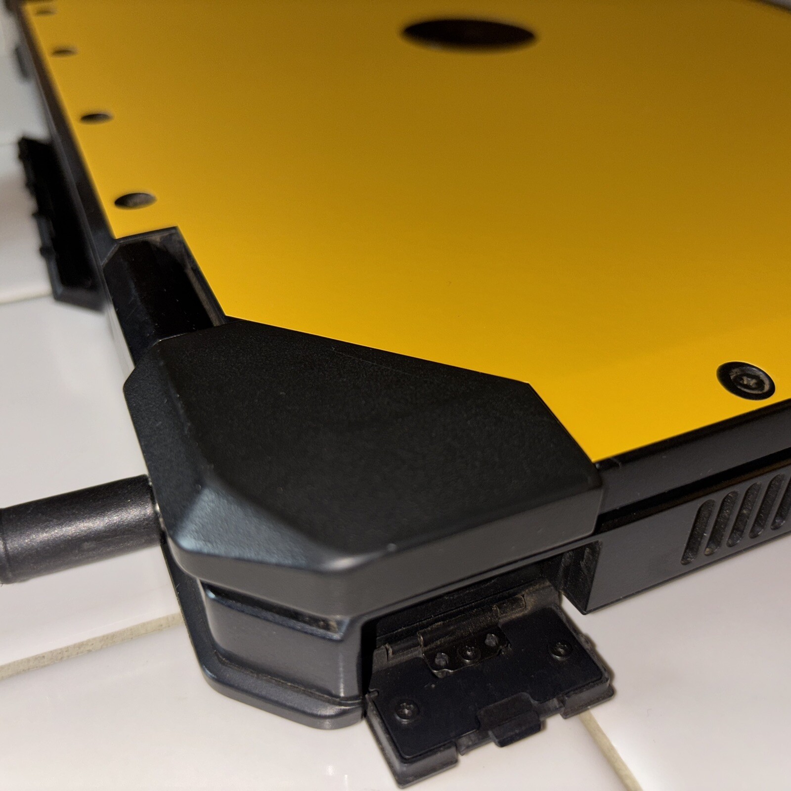 DELL RUGGED 5420 i5-6600U up to 32GB RAM 2TB SSD Toughbook DeWALT Yellow