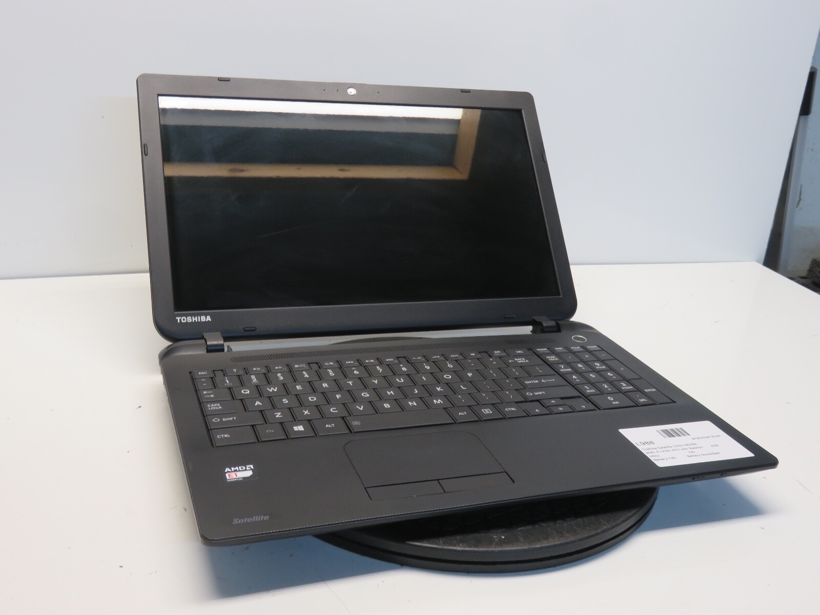Toshiba Satellite C55D-B5308 AMD E1-2100 APU 1.00GHz 4GB NO HDD No Batt