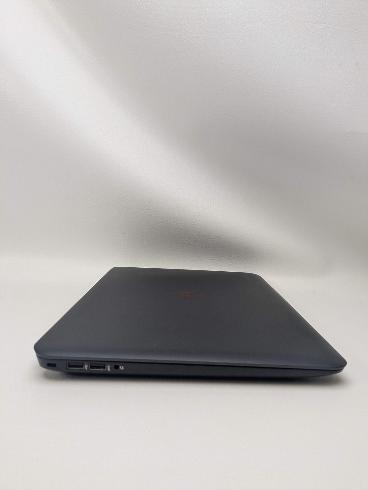 HP Omen QEOIGAAG 15.6″ i7-7700HQ 2.8GHz 8GB RAM 1TB SSD GeForce GTX 1050