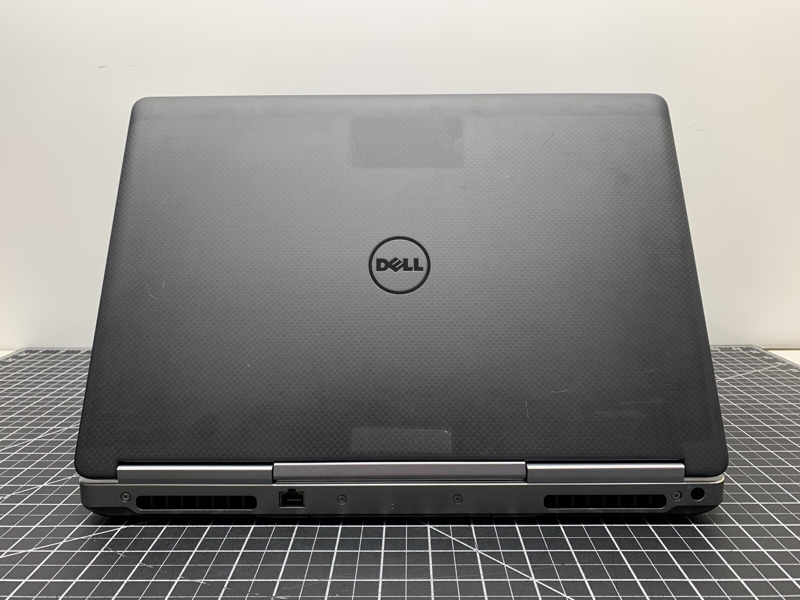 Dell Precision 7520 CORE i7 7th Gen | NO RAM/SSD | DEAD | #T871