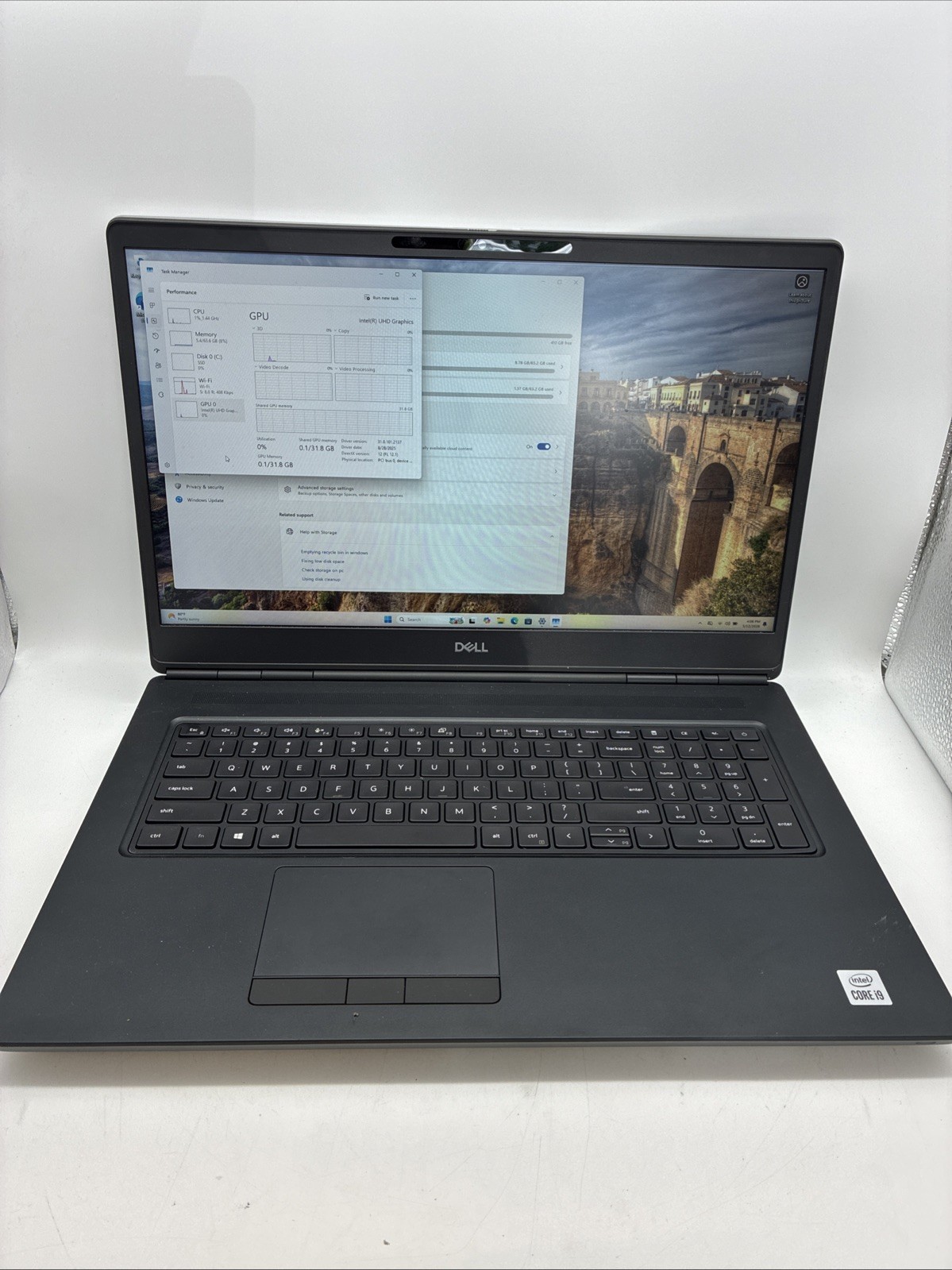 Dell Precision 7550 Intel Core i9-10 64GB 512 SSD (LIGHT SCREEN BURN) | L18