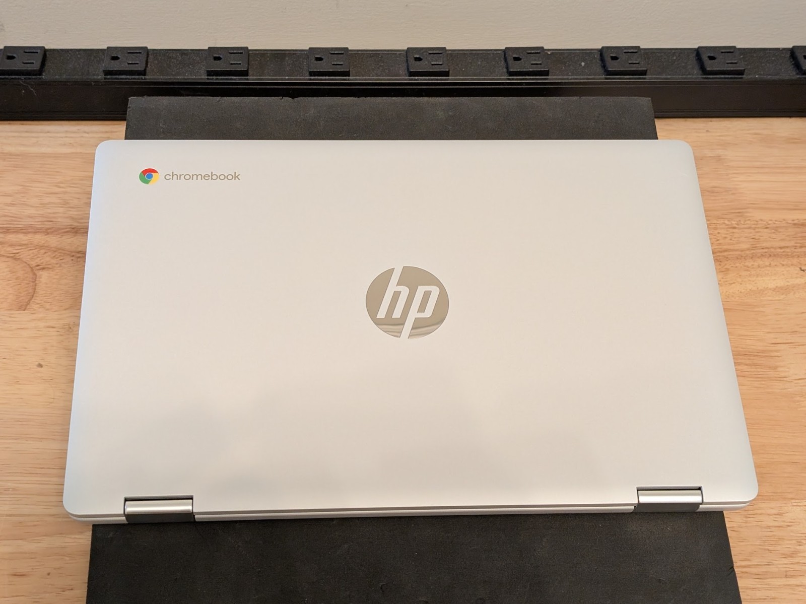 HP Chromebook x360 14bt-cd000 14″ Touch Intel N200 8GB RAM 128GB UFS Chrome OS