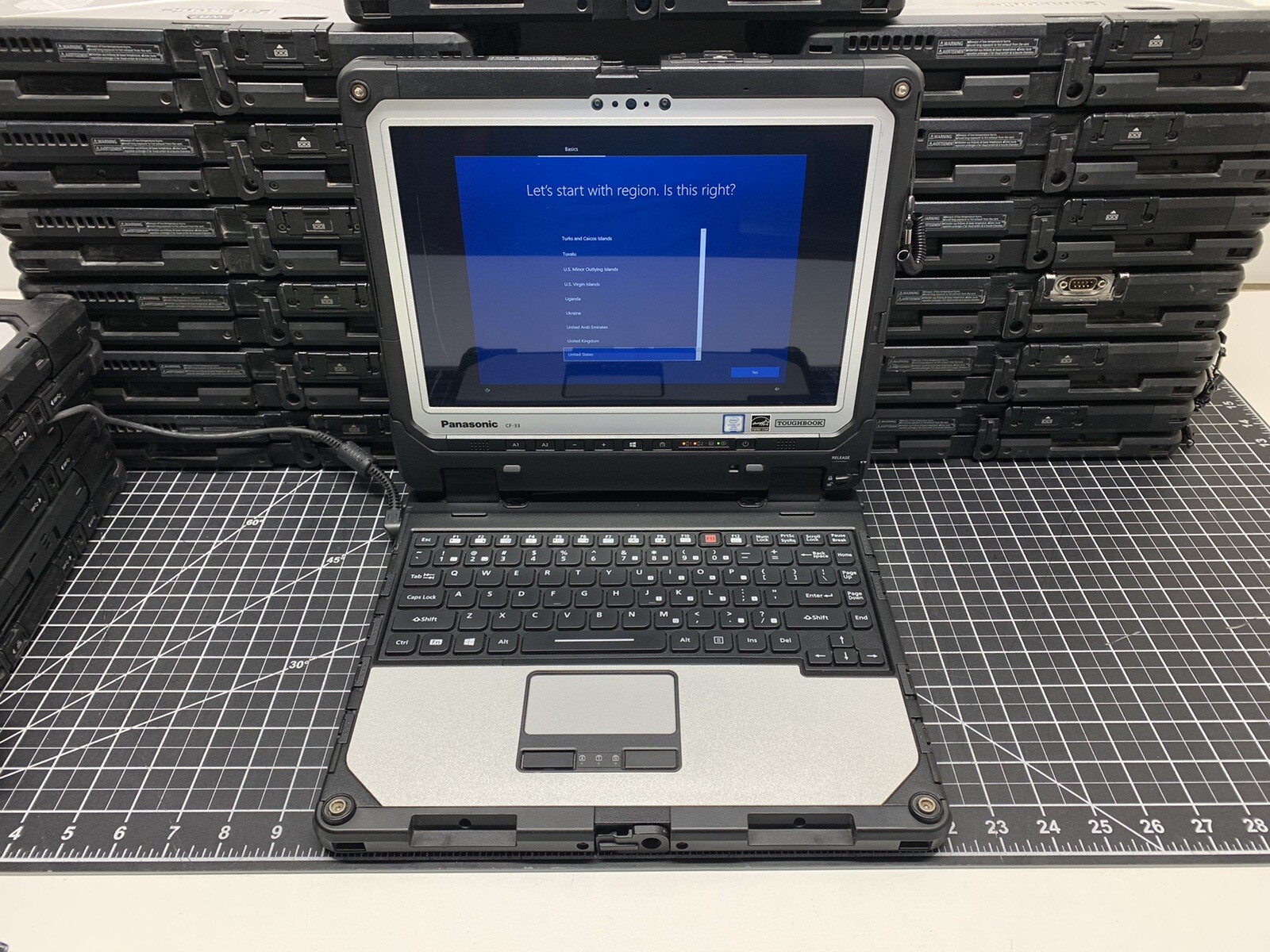 Panasonic Toughbook CF-33 Core i7 7600U @ 2.8GHz | 512GB SSD, 16GB RAM | #T914