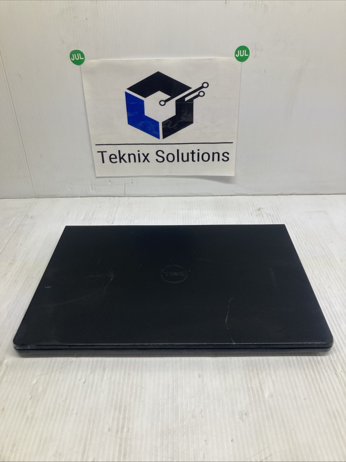 Dell Inspiron 15 3558 Intel Core i3-5015U 2.10GHz 4GB no HDD Boot to BIOS