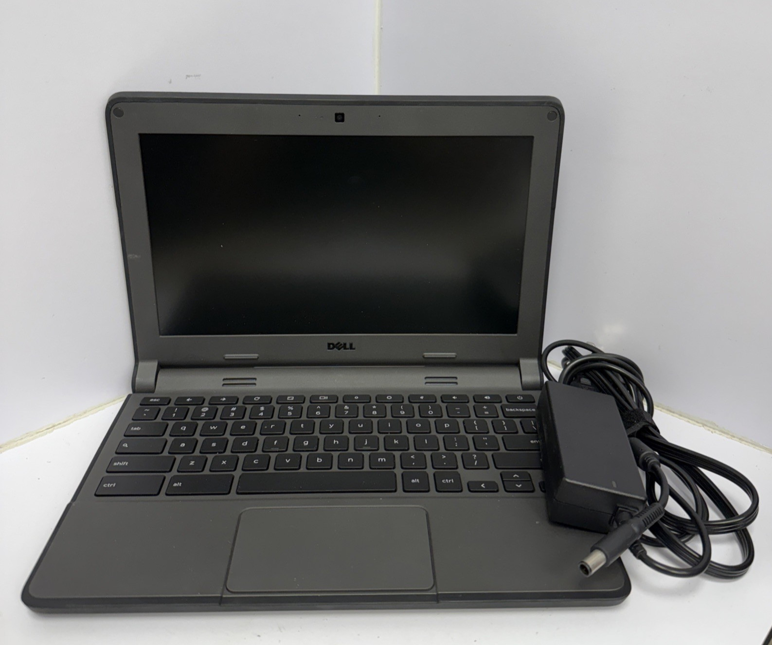 Dell Chromebook 11 P22T with Charger