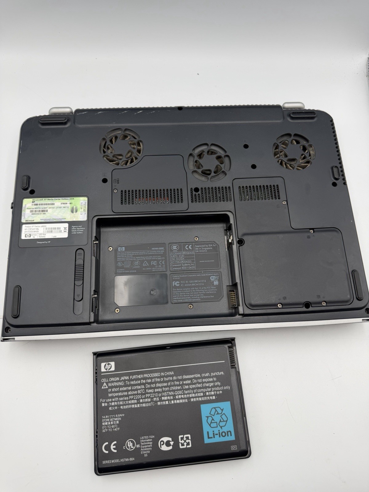 HP Pavilion zd8000 Laptop AS-IS Untested No Charger HDD RAM Included