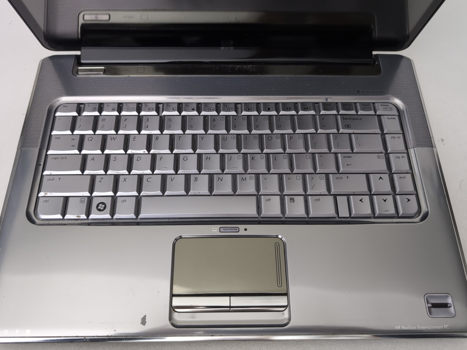 HP Pavillion DV5 Entertainment PC Intel Core 2 DUO T9400 @2.53 GHz 4GB No HDD