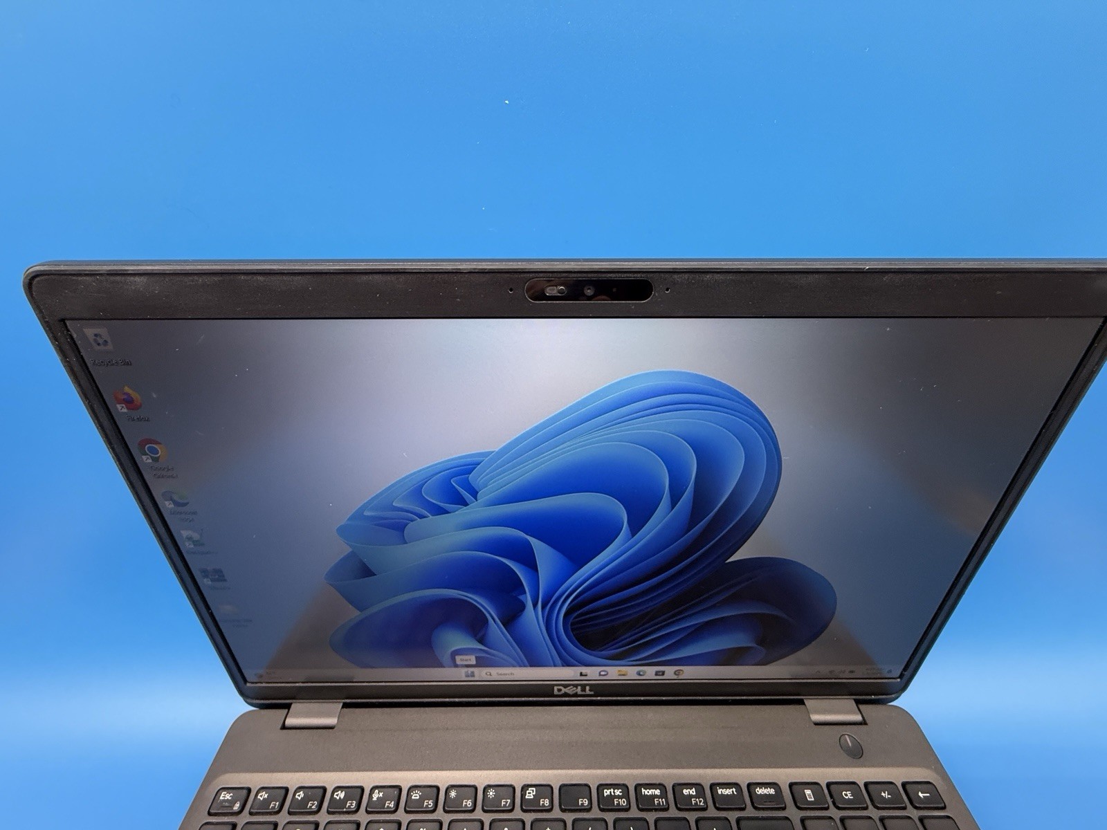 Dell Precision 3541 i5-9300H Quadro P620 4GB 12GB 512GB SSD 15.6” Win11