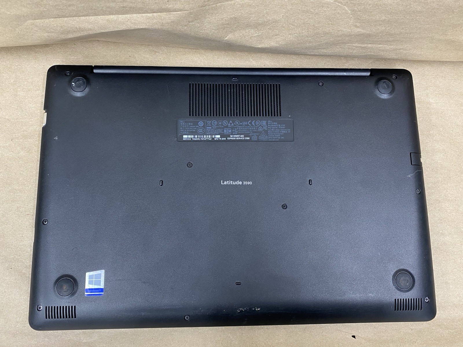 Dell Latitude 3590 – 15.5″ 1366×768 – i3-7130U – 8GB – 128GB SSD – Win 10 READ