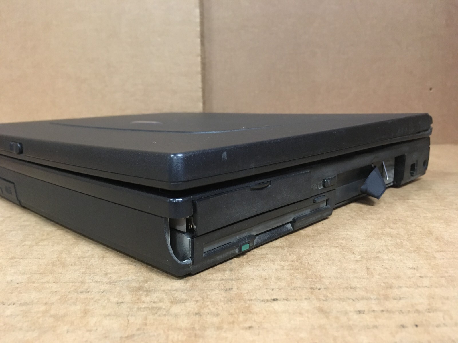 Micron Electronics Laptop Transport Trek 2 AGP 10GB HDD windows 98 ATI RAGE