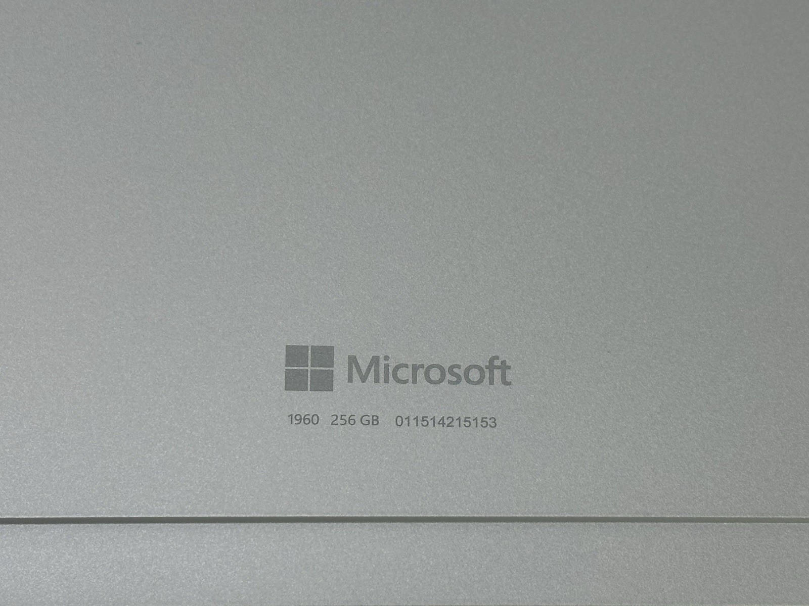 Microsoft Surface Pro 7+ 12.3″ 2736 x 1824 Intel i5-1135G7 8GB LPDDR4 256GB SSD