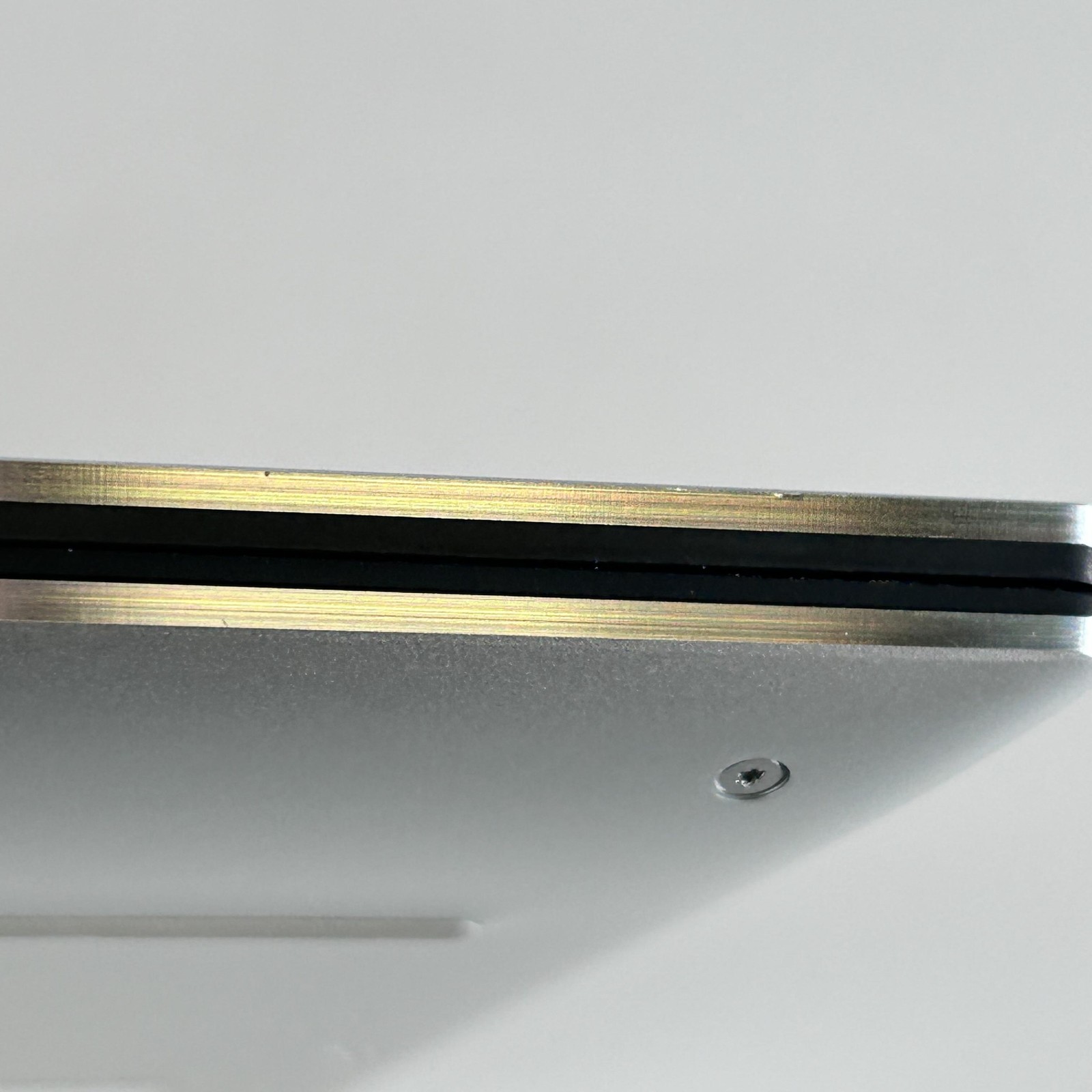 Dell XPS 15 9520 FHD+ 2.5 GHz i9-12900HK 16GB 1TB SSD RTX 3050 Ti Very Good