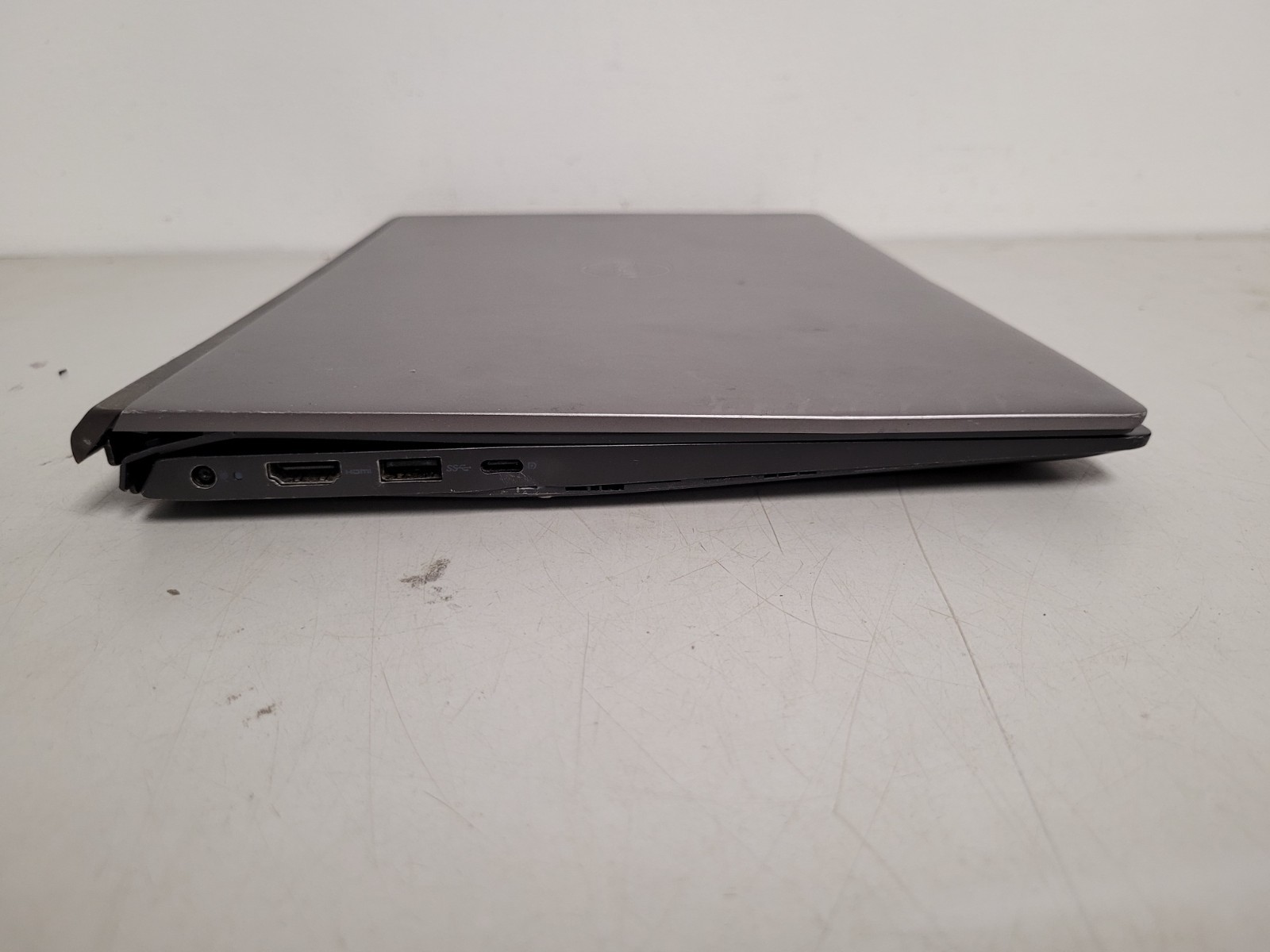 Dell vostro 5402 14″ i5-1135G7 2.4ghz 8gb ram no ssd*for parts READ 9LNVP93