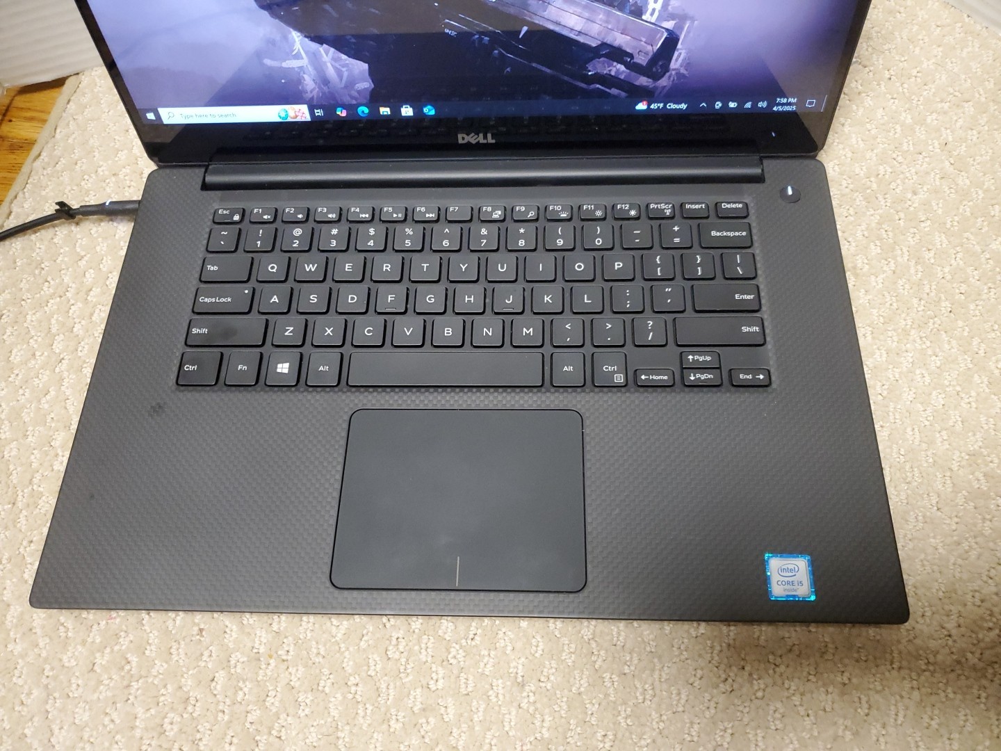 Dell XPS 15 9550 i5-6300HQ 2.30GHz 8GB RAM 1TB Touchscreen Win 10 PRO.