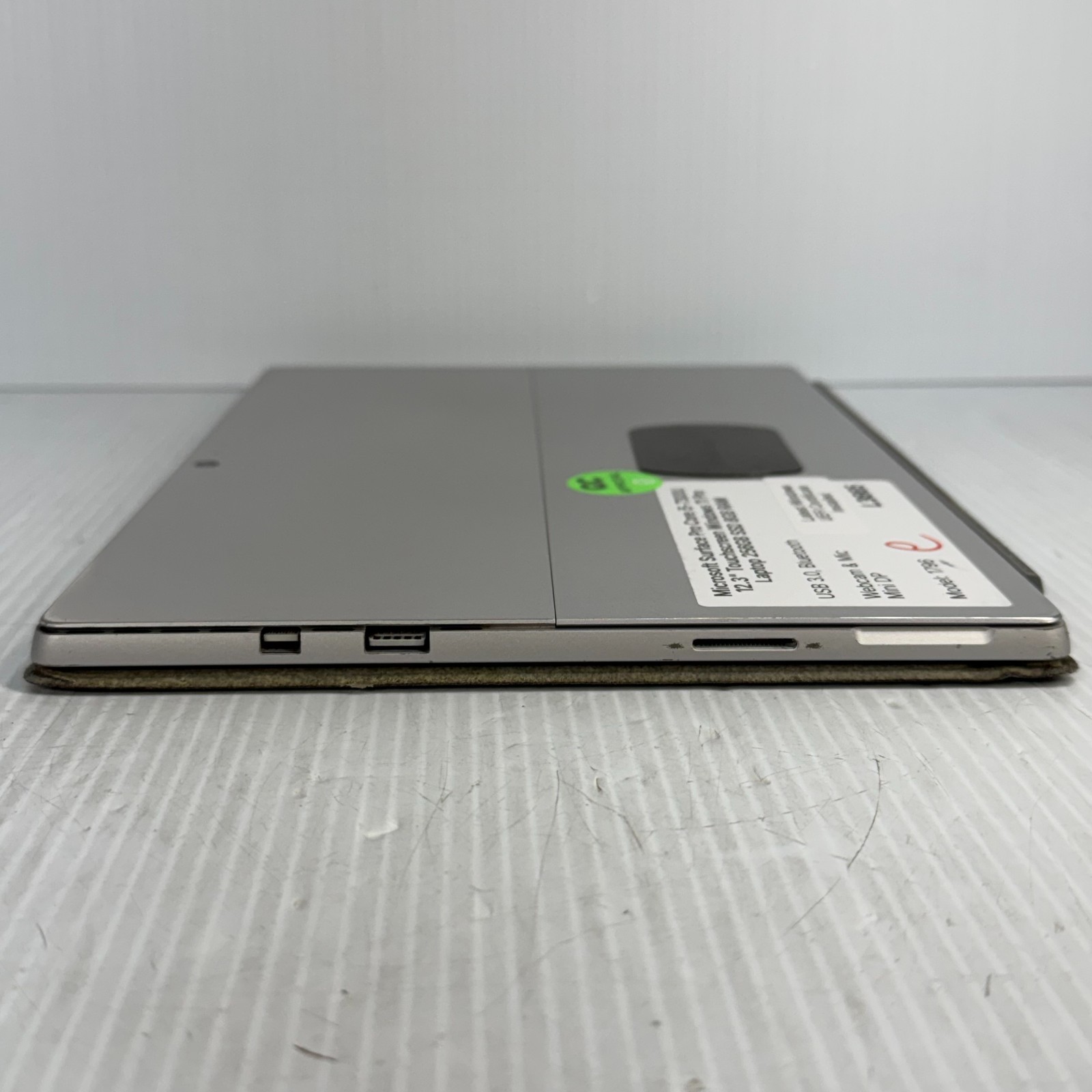 Microsoft Surface Pro i5-7300U 12.3″ Touchscreen Windows 11 Pro Laptop 256GB 8GB