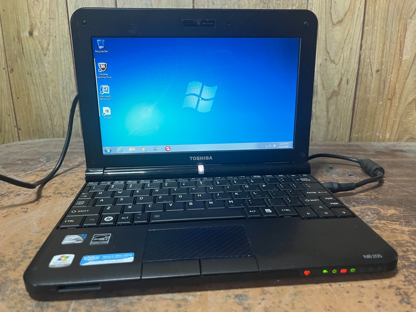 Toshiba NB205 10.1″ Windows 7 Tiny Laptop Intel CPU 1GB 250GB Webcam WIFI