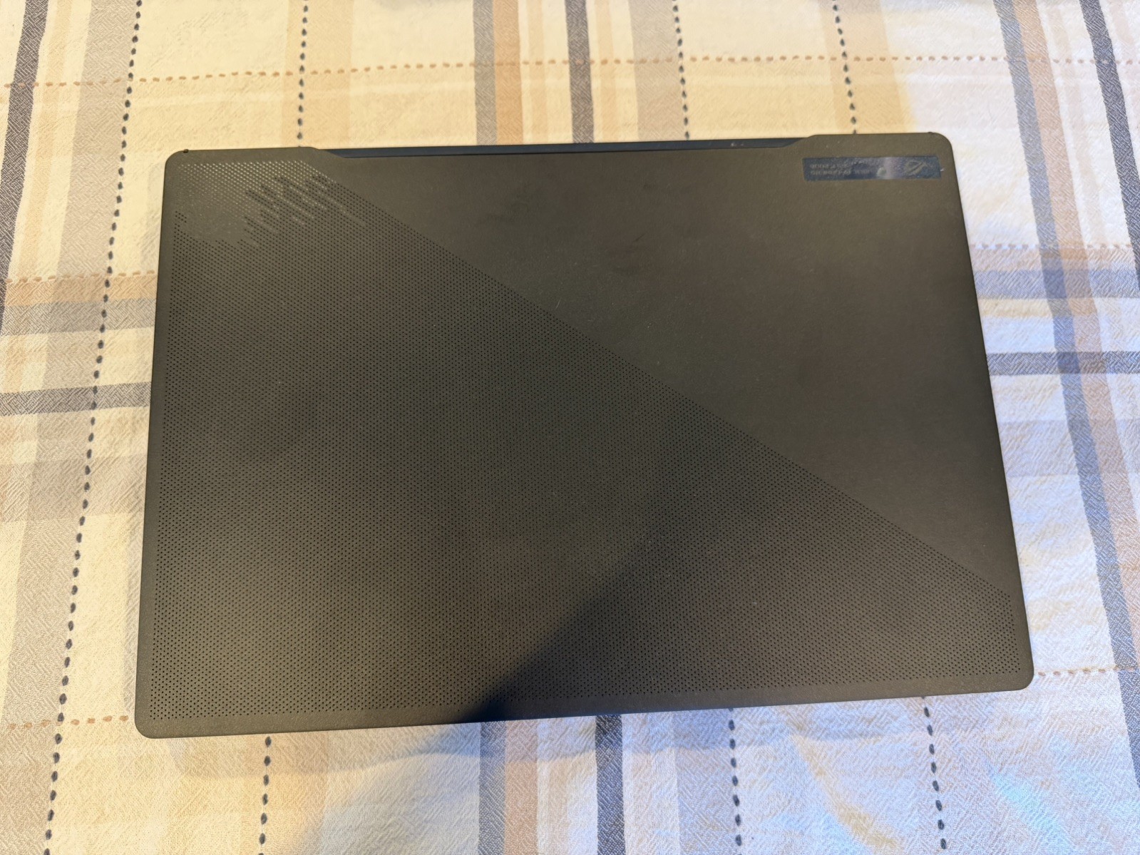ASUS ROG Zephyrus M16 16″ (Intel Core i9 13th Gen, RTX 4070, 1TB SSD) EXCELLENT