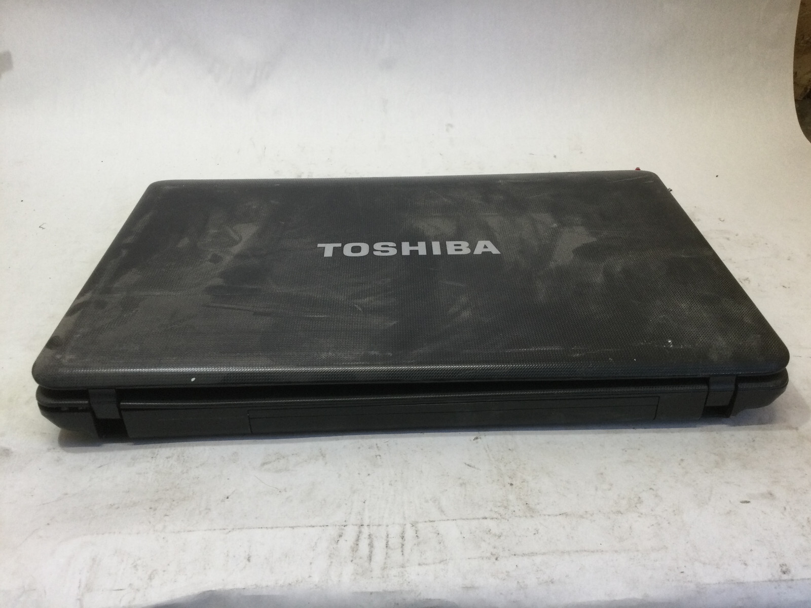 TOSHIBA SATELLITE C655-S5082 – BOOTS TO BIOS – INTEL CELERON – 2GB RAM -READ-BB
