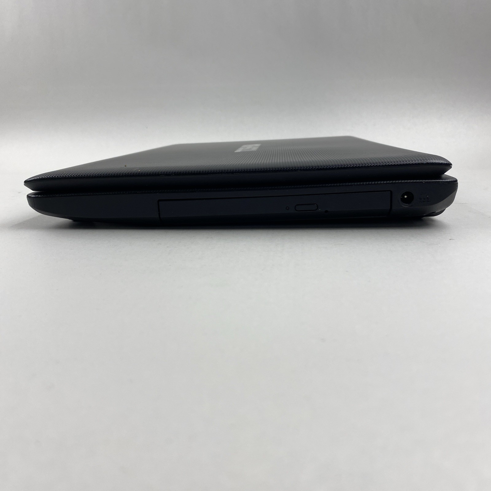 Toshiba Satellite C650 Core i3-2310M 2.10GHz 4GB RAM 15.6″ No Battery/HDD/OS