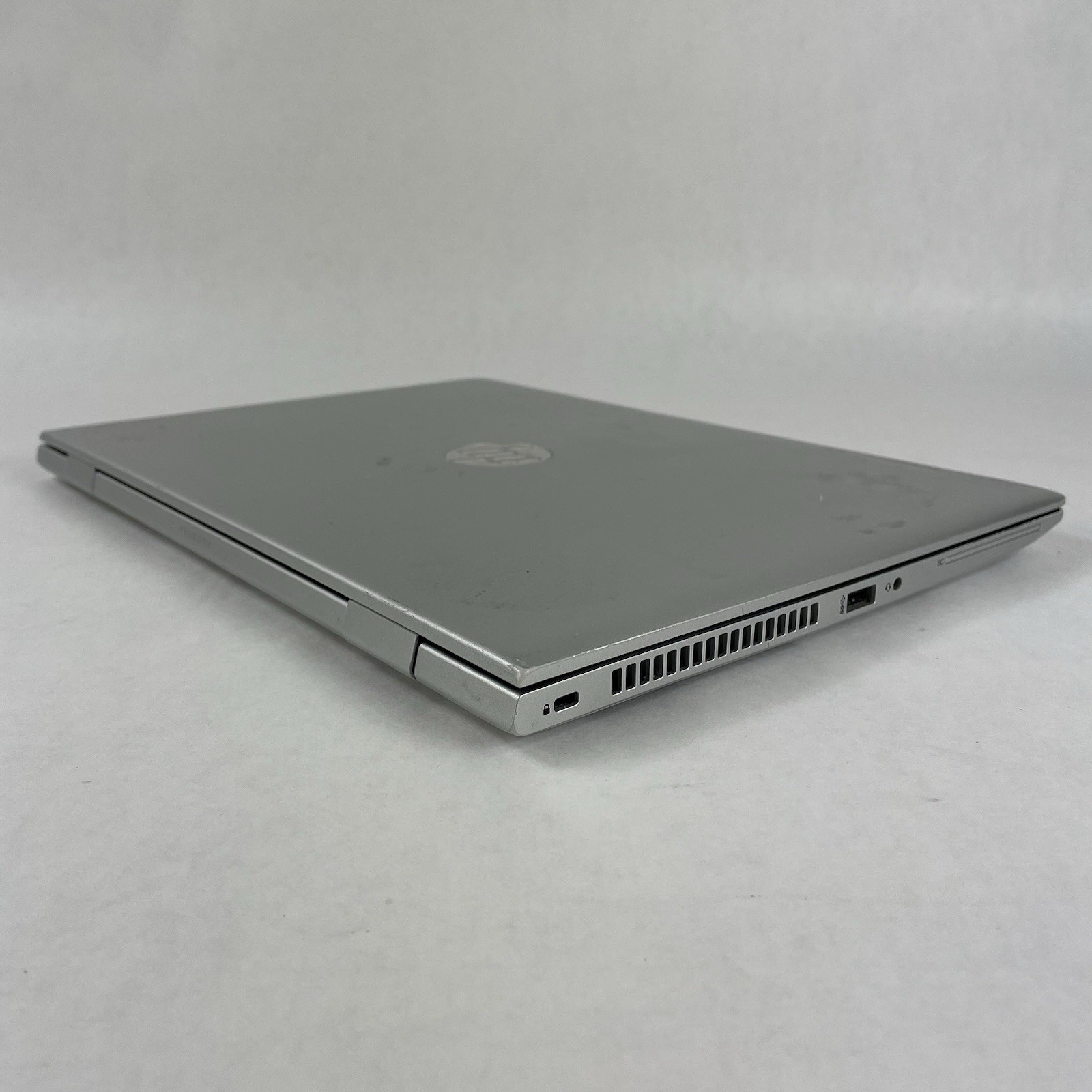 HP ProBook 640 G5 14″ i5-8265U 1.60 GHz 8 GB RAM No SSD No OS – No Camera Cover