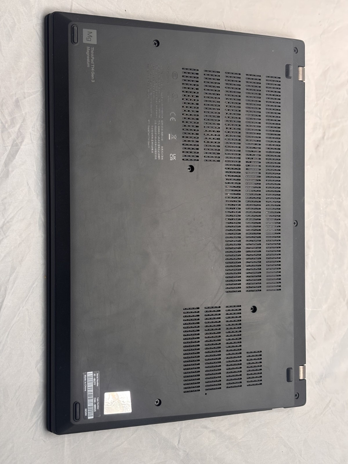 Lenovo ThinkPad T14s Gen 3 14″ WUXGA Intel Core i7-1270P 16GB 256GB LTE