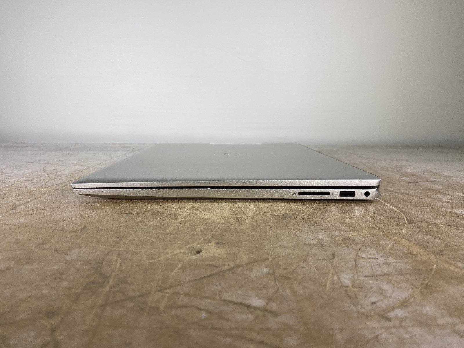 DELL INSPIRON 16 5620 i7-1255U @ 1.20GHz, 4GB RAM, NO HDD/OS – (FOR PARTS)