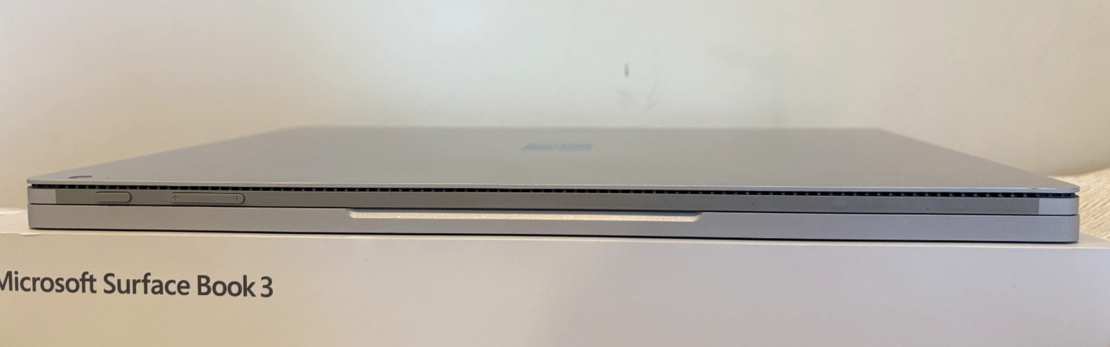 Microsoft Surface Book 3 13.5″ Touchscreen w/ Surface Pen (Intel i7, 256GB SSD)