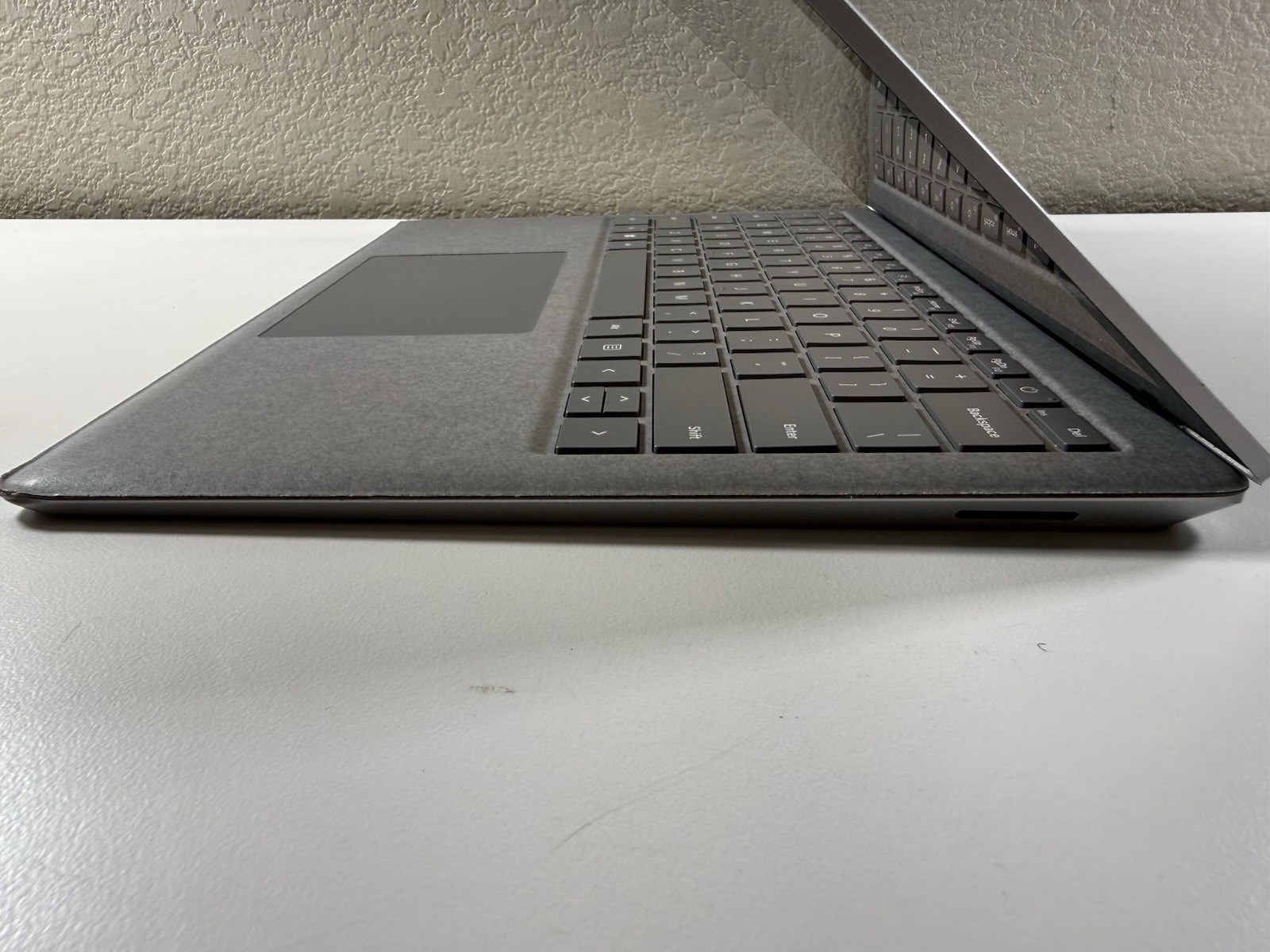 Microsoft Surface Laptop 5 13.5” 1950 Intel Core i7-1265U 16GB RAM 512GB NVME